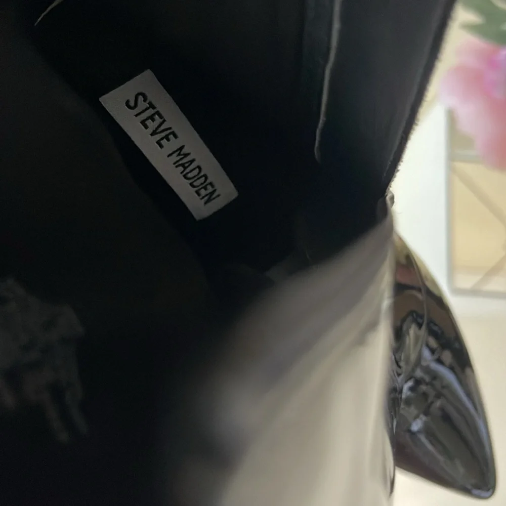 Steve Madden Wagner patent heeled booties - Picture 12 of 16